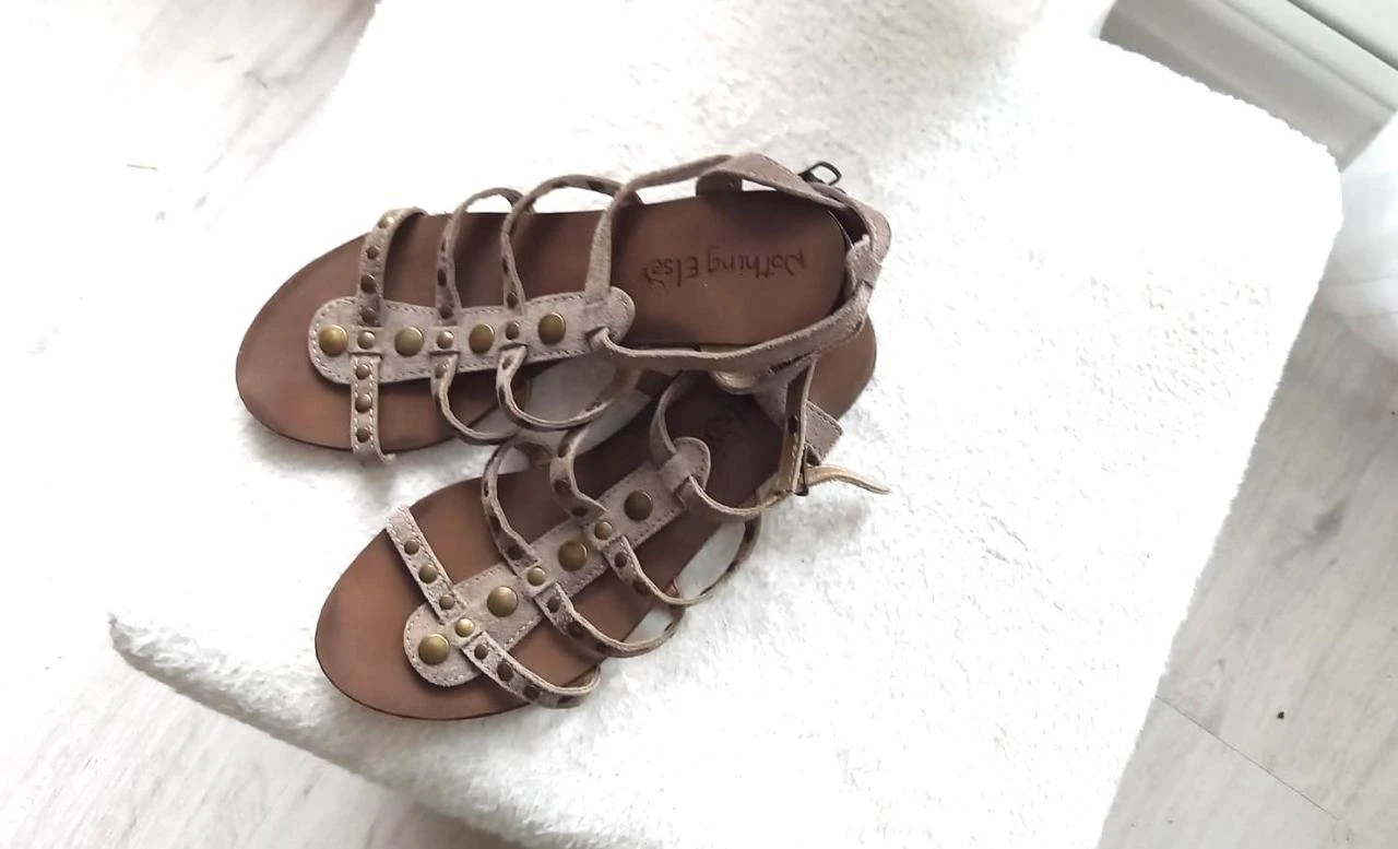 Zomersandalen leer maat 37 groene amandel zeer goede staat – photo 2